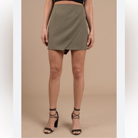 Tobi Forest Green Asymmetrical Layered Wrap Stretchy Tulip Skirt - Picture 11 of 13